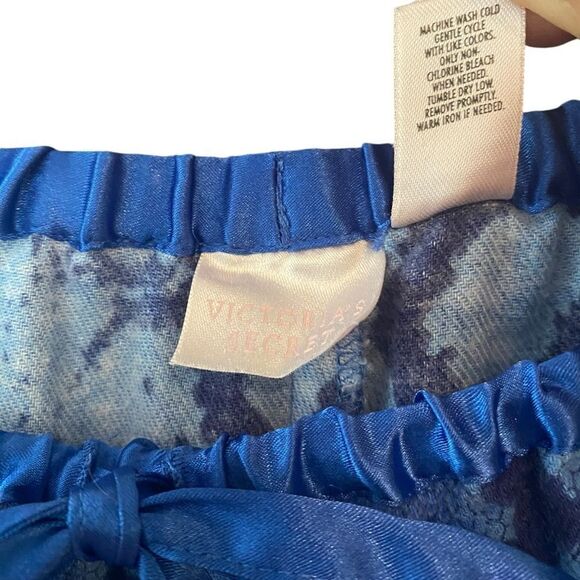 Victoria Secret Sz L Blue Snakeprint Flannel 2Piece Top Bottom Pajamas - Picture 11 of 11